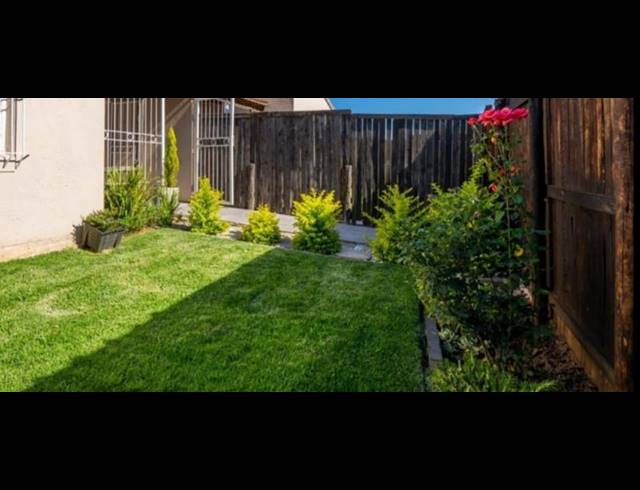 3 BEDROOM TOWNHOUSE FOR SALE IN ELSPARK